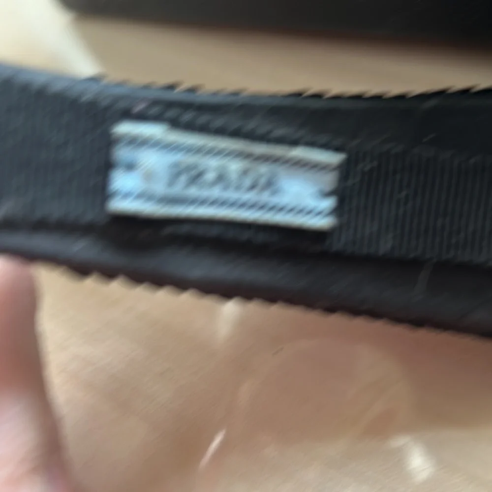 Authentic Prada sequin headband in great condition. - Picture 4 of 4